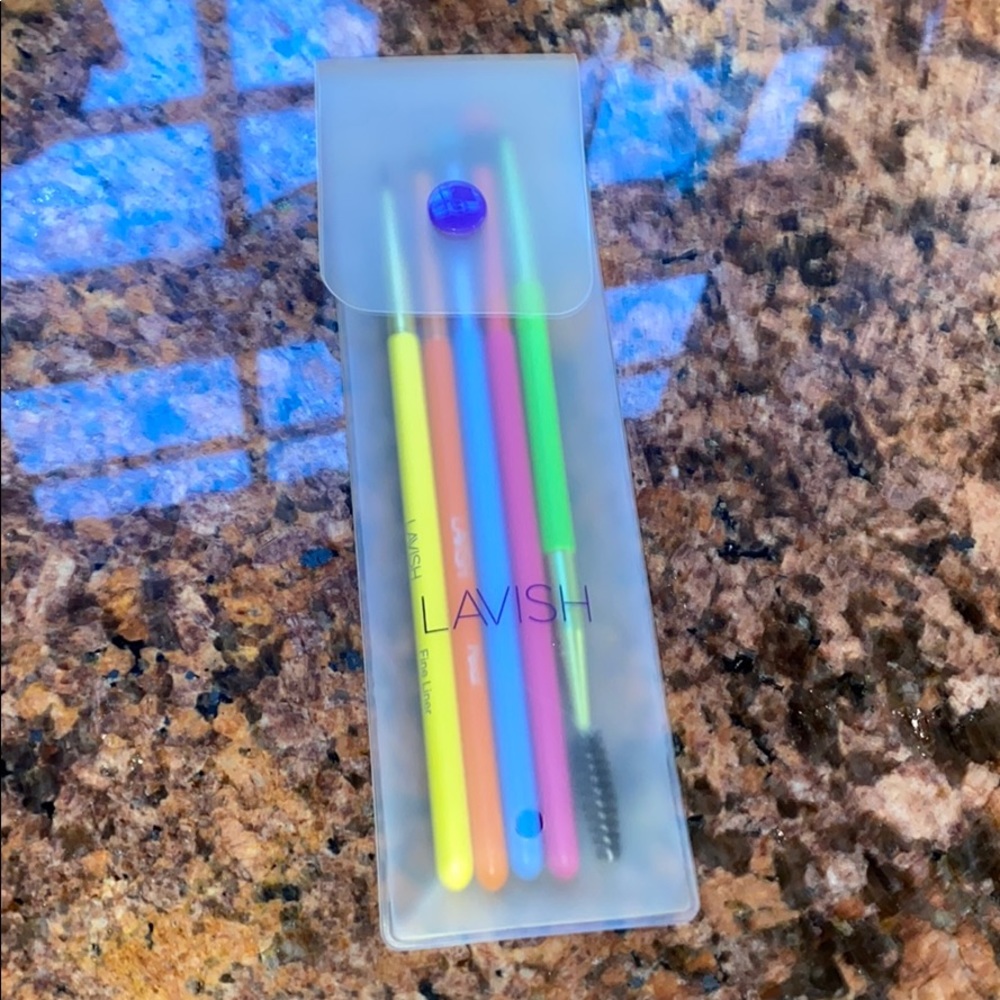 Lavish makeup brushes